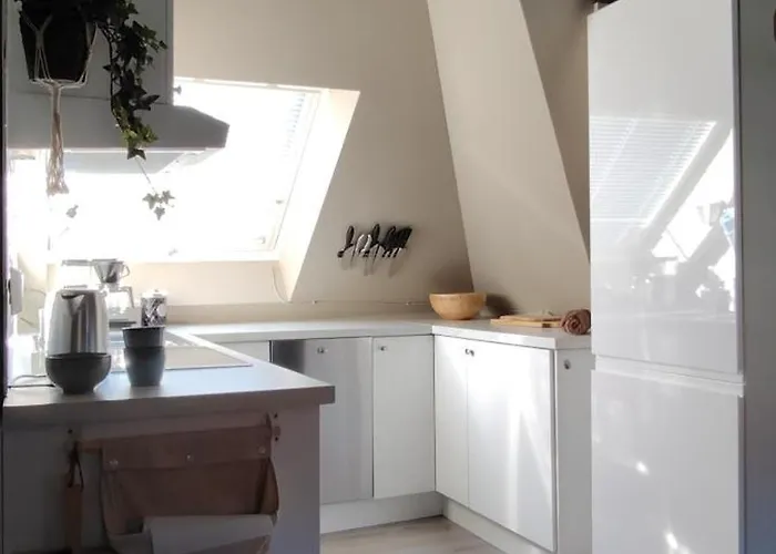 Cozy Loft Located In Charming Sandviken